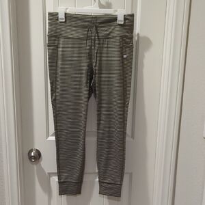 NWT HALARA Striped Olive Green 7/8 Leggings